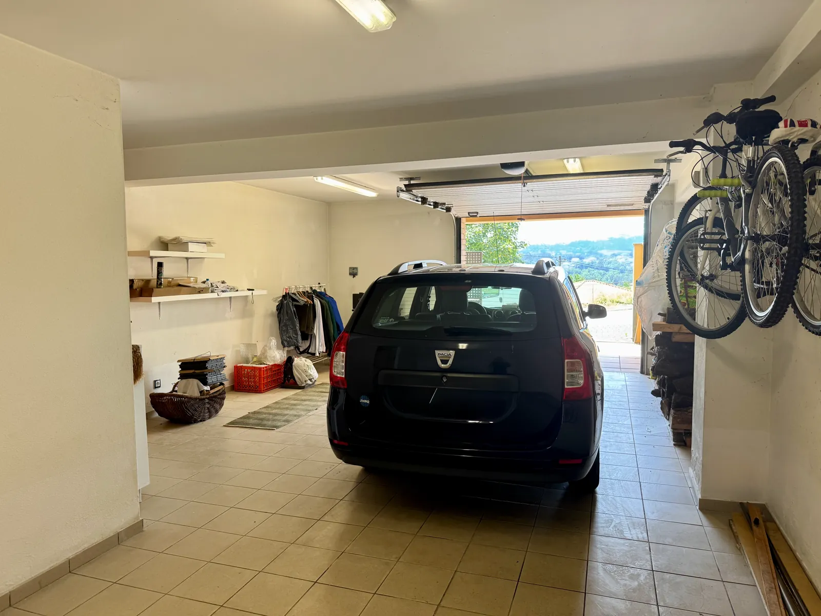 Garagem — Casa Paçô